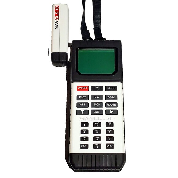 Magellan NAV DLX-10 Handheld GPS Satellite Navigator w/ Box VTG Tested Working - Picture 3 of 16
